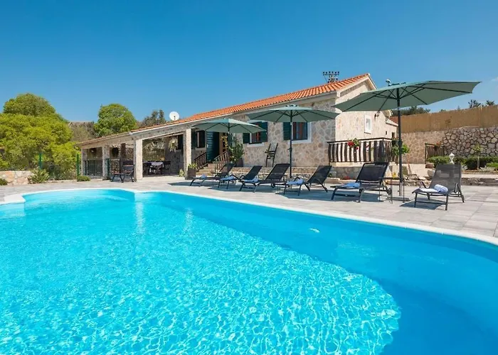 Adamaris * Rogoznica (Sibenik-Knin)