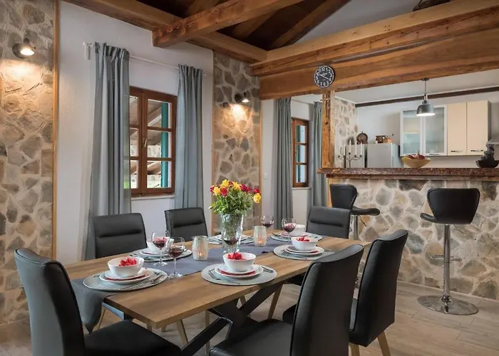 Adamaris Rogoznica (Sibenik-Knin)